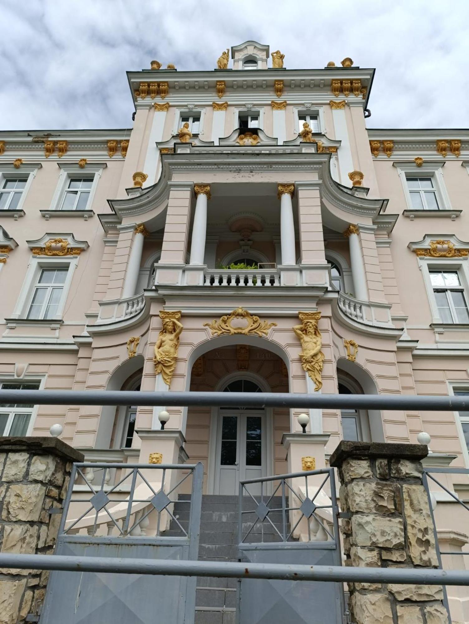 Mva House Teplice, Sanovsky Park Aparthotel Kültér fotó